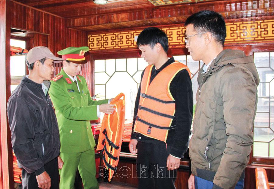 Tăng cường theo dõi thi hành pháp luật trên các lĩnh vực văn hóa, thể thao và du lịch