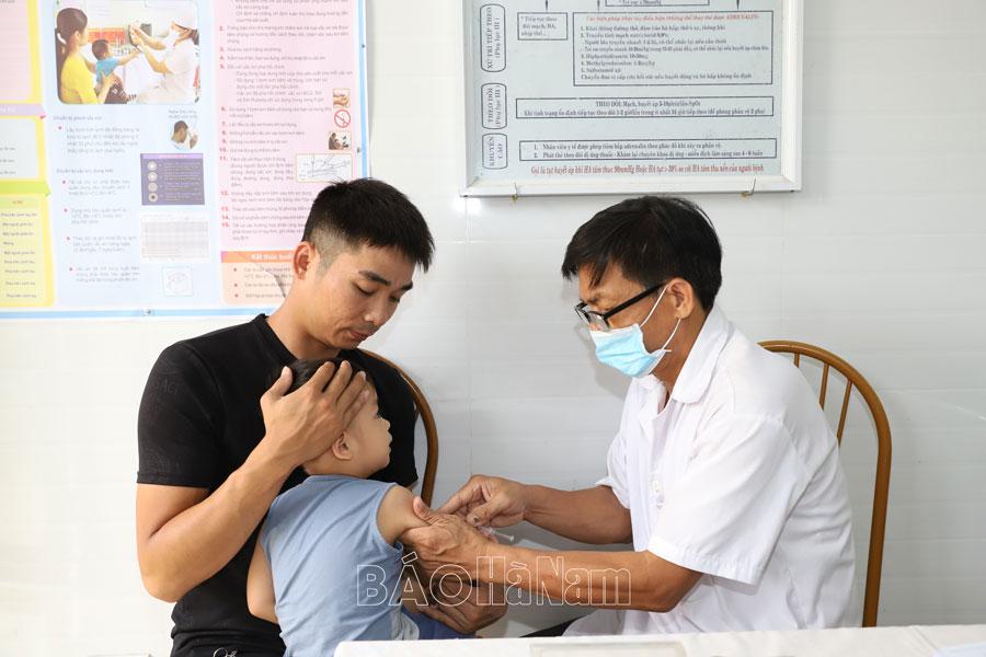 Ghi nhận một số ca mắc sởi, bệnh nhân sốt xuất huyết tăng