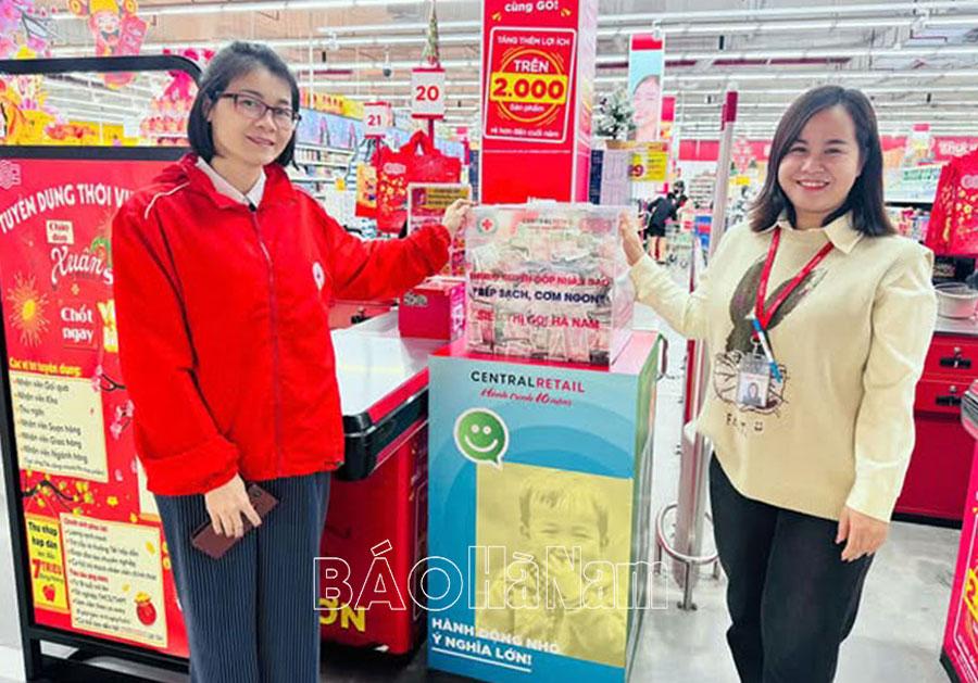 Hòm Quỹ nhân đạo tại Siêu thị GO! Hà Nam thu được trên 9,2 triệu đồng