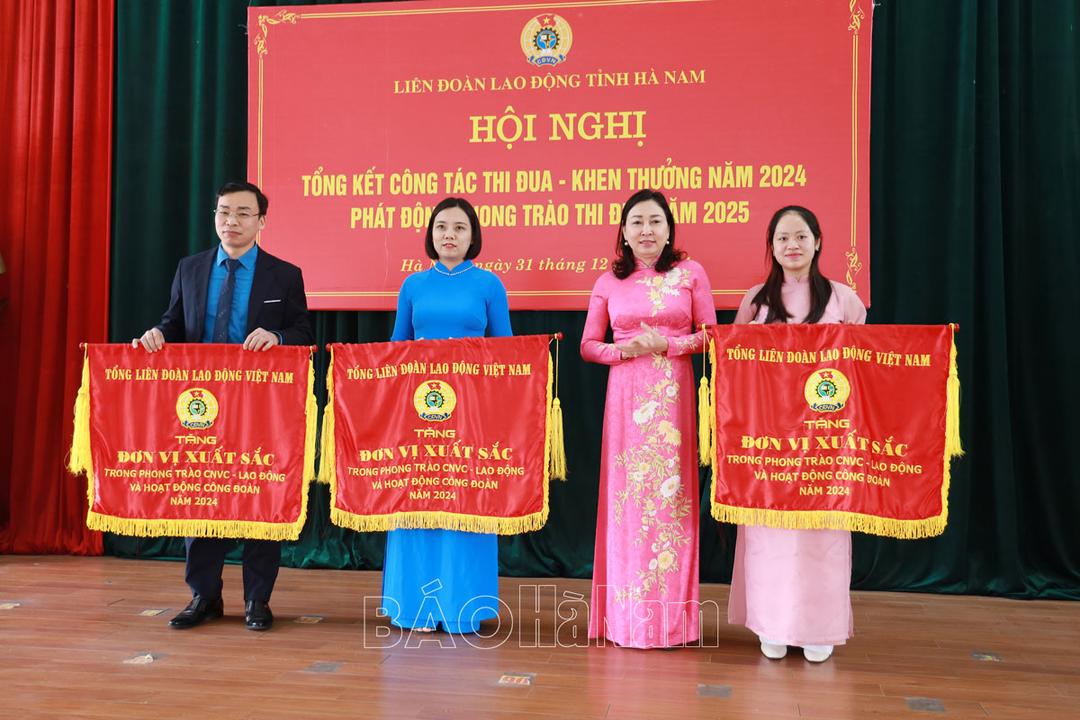 Tiếp tục đổi mới, nâng cao chất lượng công tác thi đua, khen thưởng trong các cấp công đoàn tỉnh