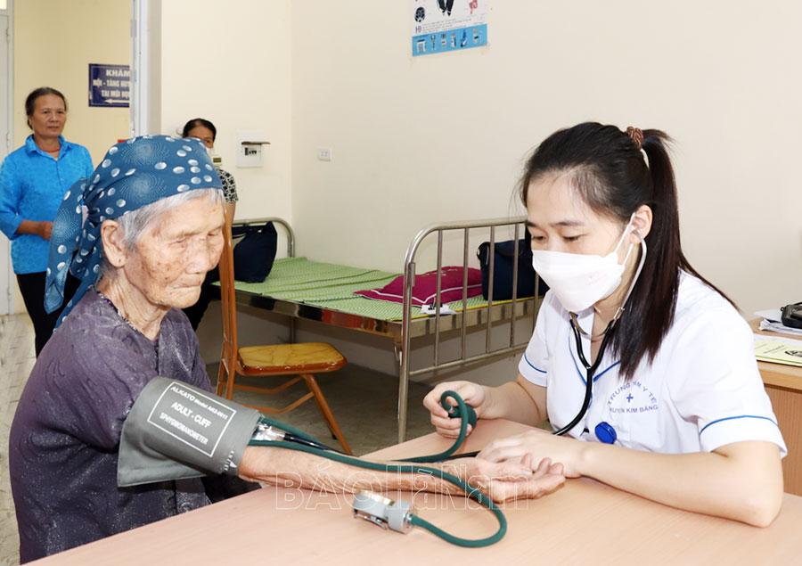 Tập trung thực hiện mục tiêu chăm sóc, nâng cao sức khỏe nhân dân