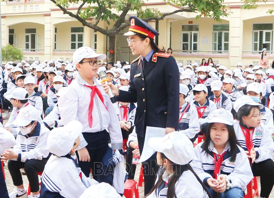 Chú trọng công tác tuyên truyền trong giai đoạn mới