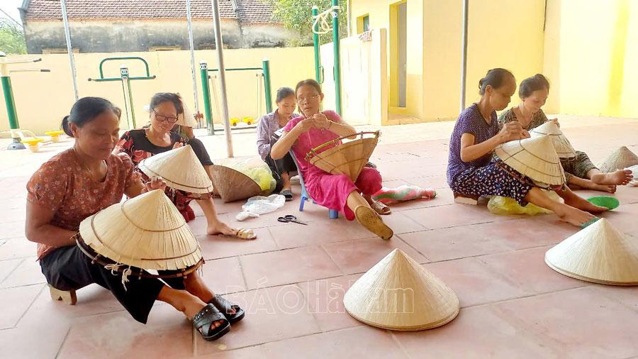 Nón lá An Khoái - Văn Quán được cấp Giấy chứng nhận đăng ký nhãn hiệu tập thể