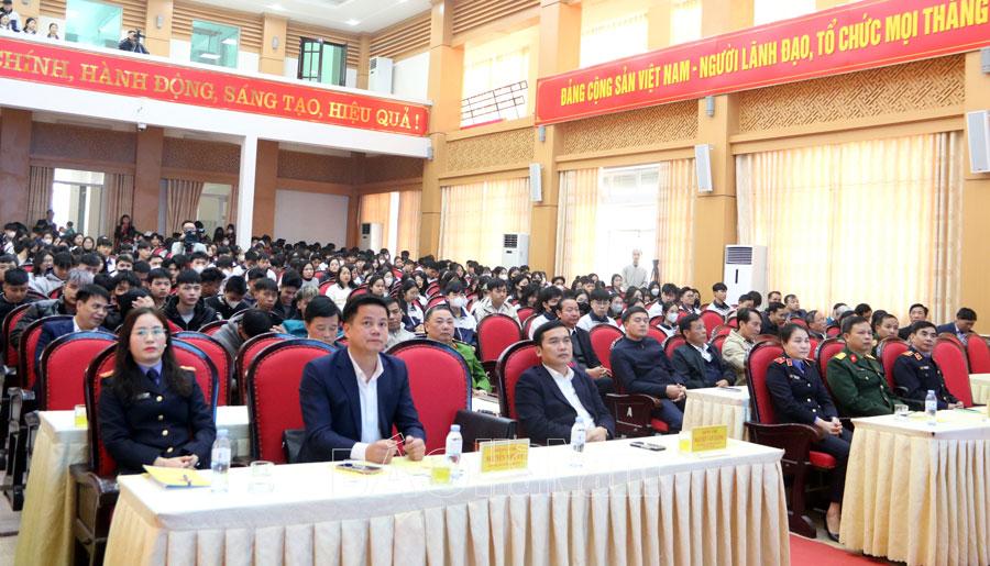 Phiên toà giả định tuyên truyền, phổ biến Luật Nghĩa vụ quân sự