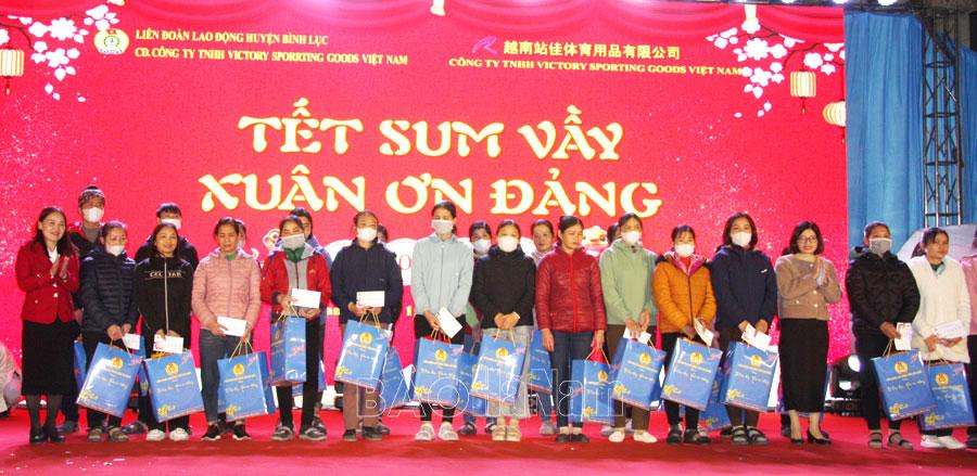 Công ty TNHH Victory SportingGoods Việt Nam tổ chức chương trình “Tết sum vầy - Xuân ơn Đảng” năm 2025