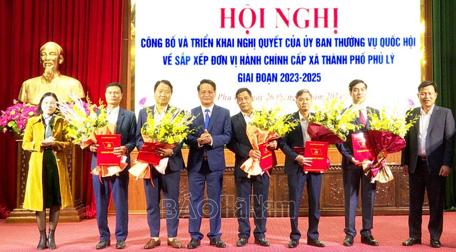 Nhanh chóng ổn định tổ chức, bộ máy sau sáp nhập, không ảnh hưởng đến người dân, doanh nghiệp