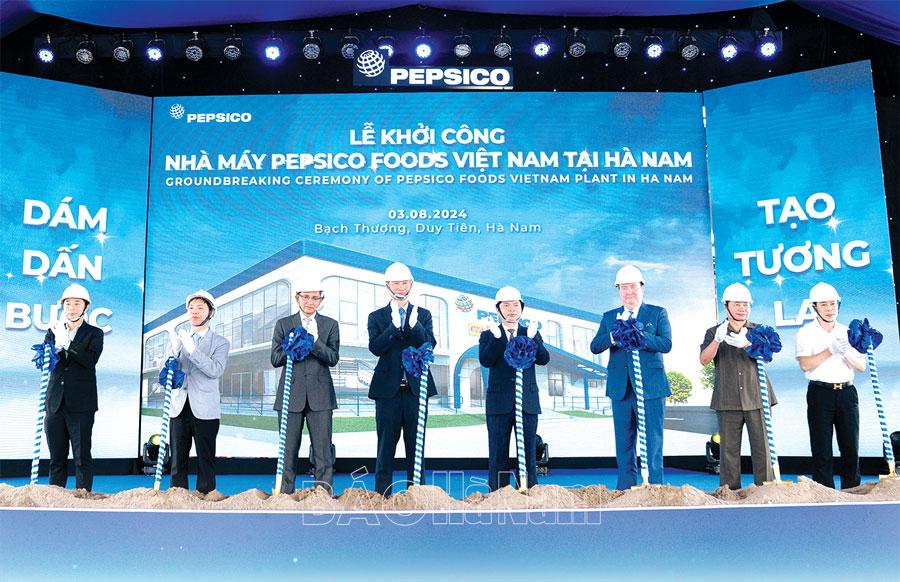 Những gam màu sáng trong bức tranh công nghiệp