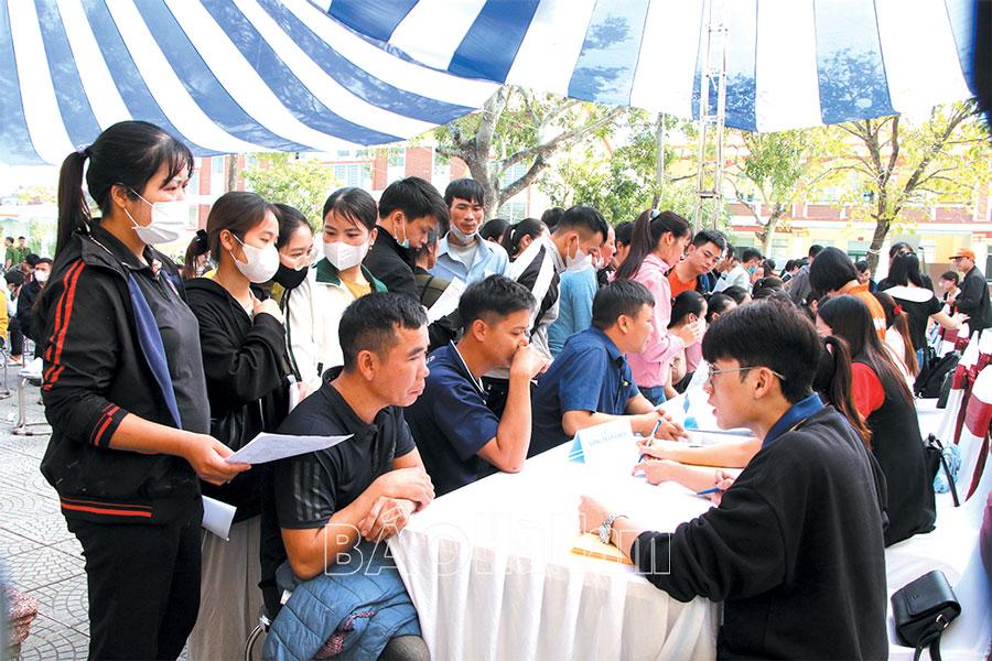 Tích cực triển khai các sàn giao dịch việc làm đầu năm