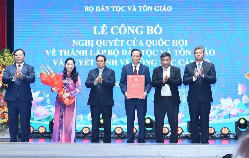 Tôn giáo và dân tộc hòa quyện với nhau để phát triển cùng đất nước