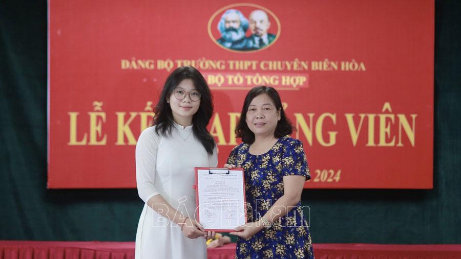 Phát triển đảng viên trong học sinh tại Trường THPT chuyên Biên Hòa