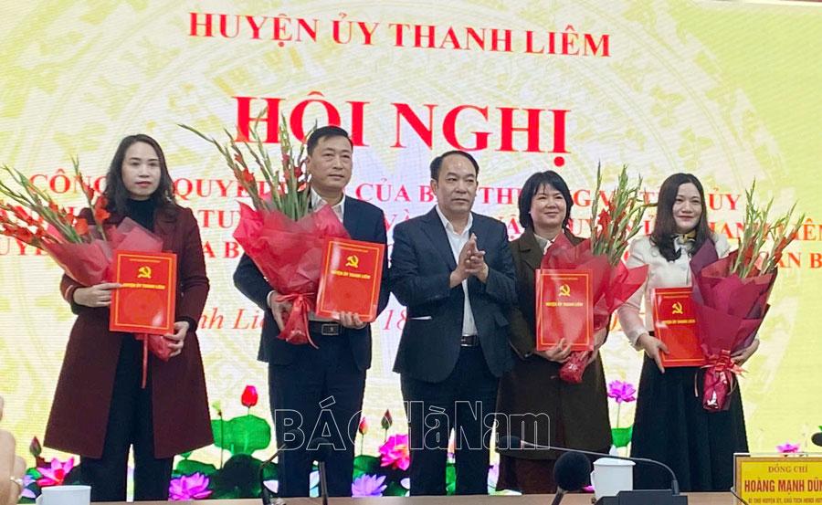 Sắp xếp, tinh gọn tổ chức bộ máy, cán bộ ở Thanh Liêm