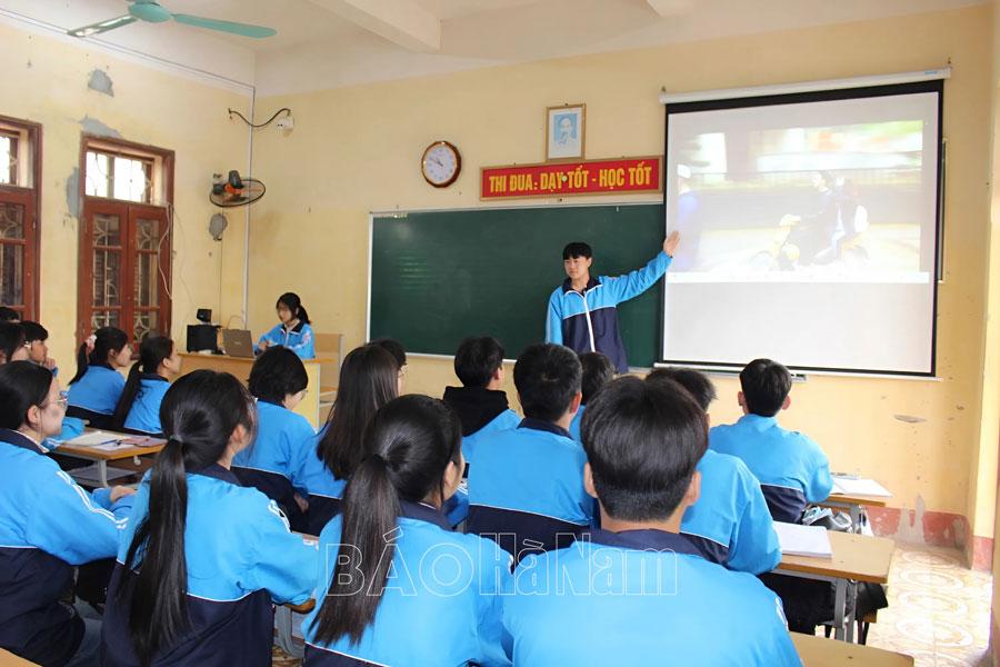 Nâng cao nhận thức pháp luật cho học sinh