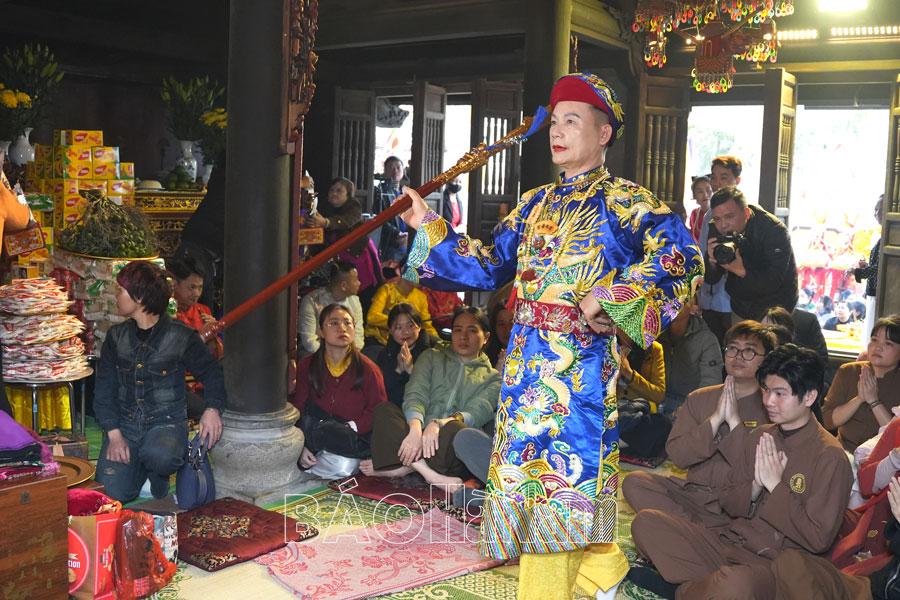 Khu du lịch Tam Chúc tổ chức nghi lễ hầu Thánh Mẫu