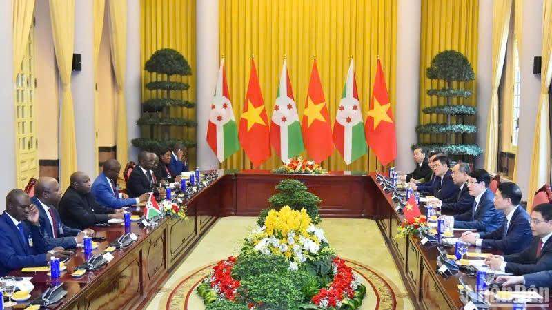 Chủ tịch nước Lương Cường hội đàm Tổng thống Cộng hòa Burundi Evariste Ndayishimiye