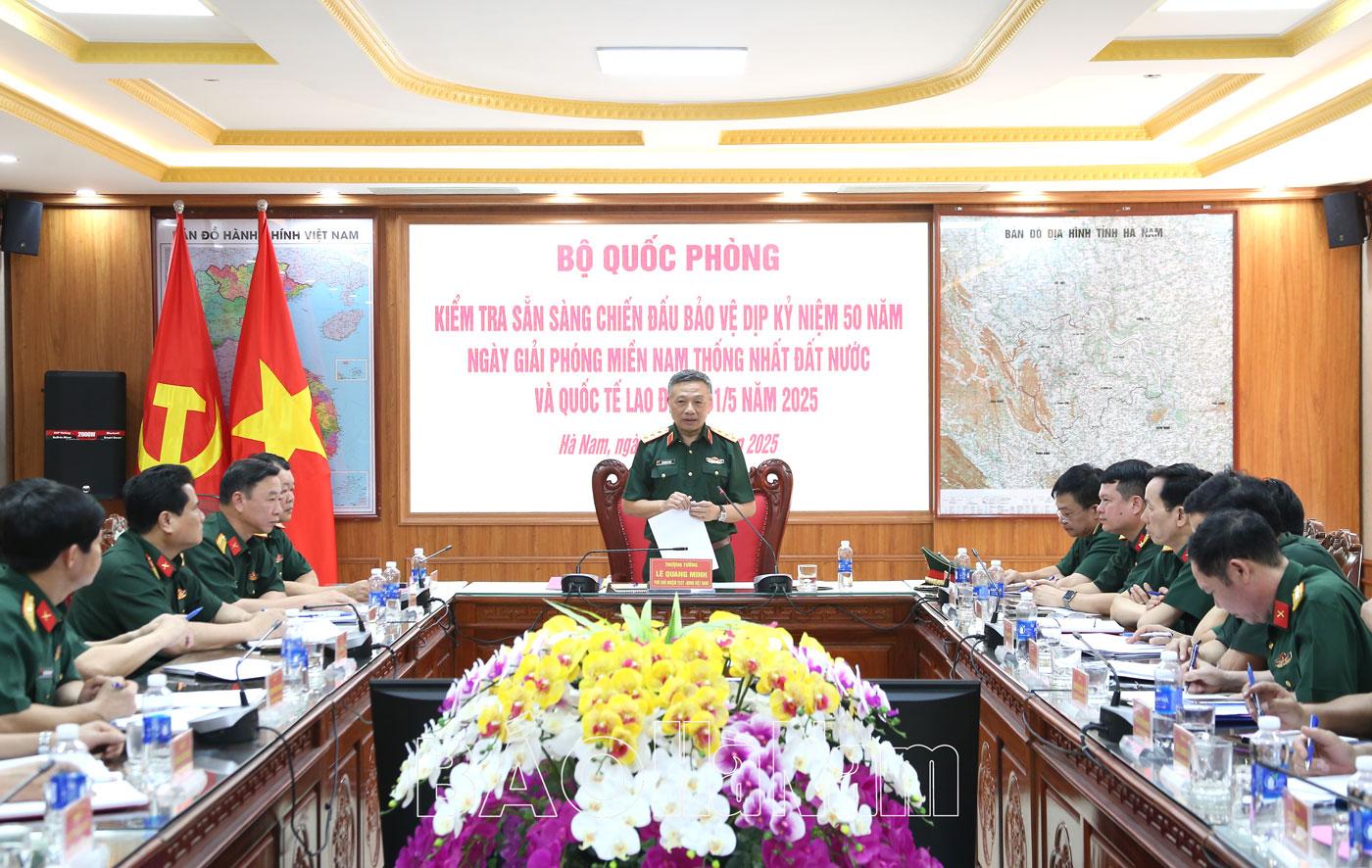 Đoàn công tác của Bộ Quốc phòng kiểm tra công tác sẵn sàng chiến đấu tại Bộ CHQS tỉnh