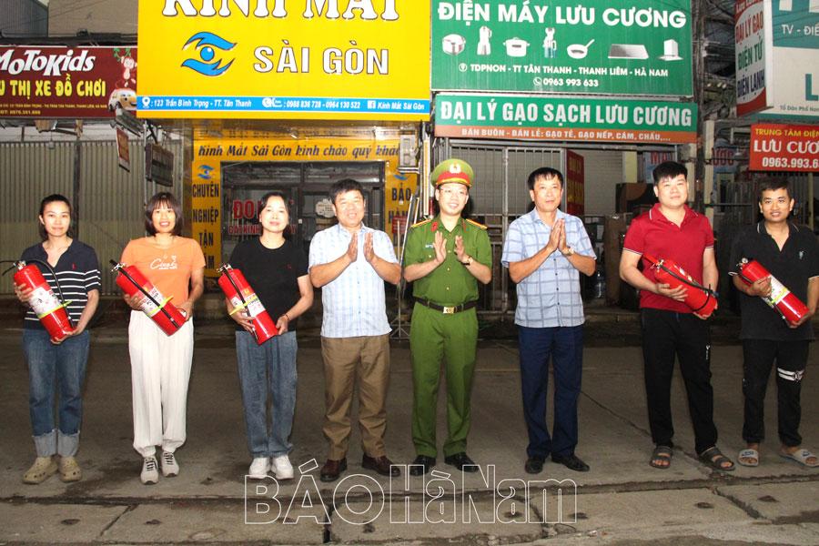 Thực tập phương án chữa cháy và CNCH “Tổ liên gia an toàn PCCC”