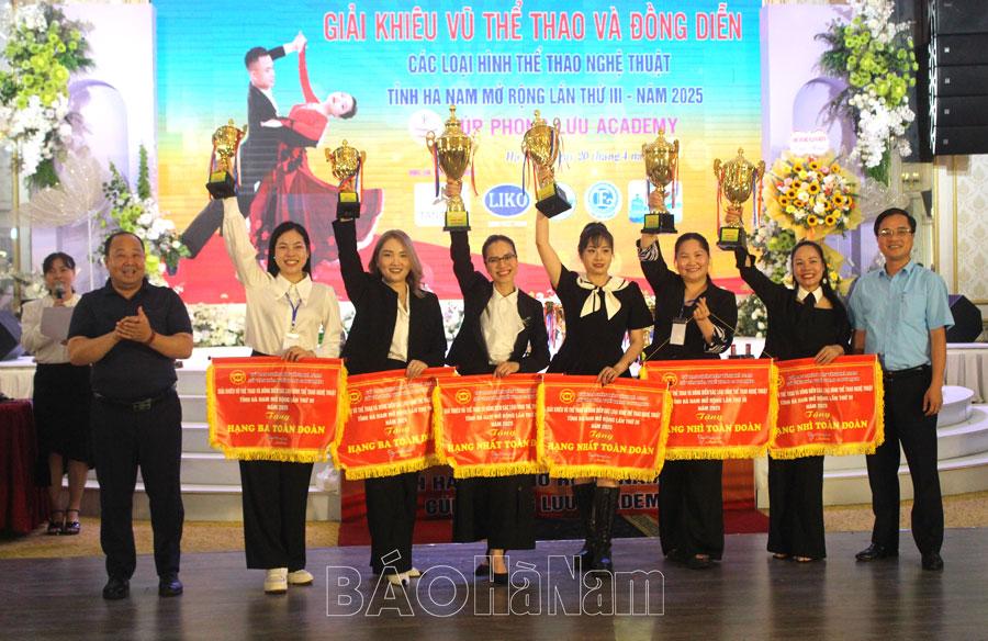 Ấn tượng Giải Khiêu vũ thể thao tỉnh Hà Nam mở rộng năm 2025