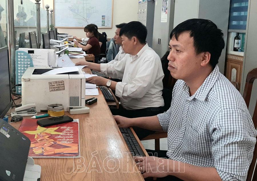 Đẩy mạnh chuyển đổi số từ cơ sở