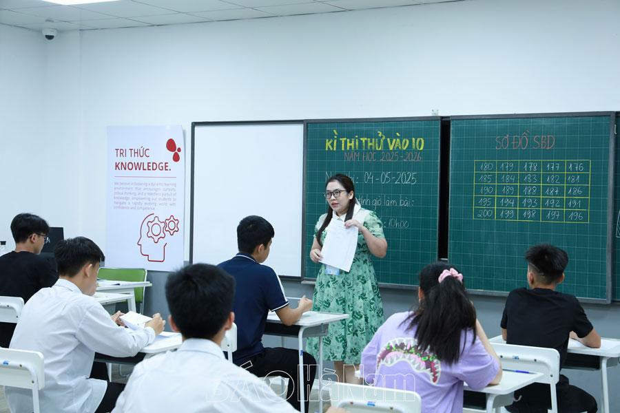 Hơn 500 thí sinh tham dự Kỳ thi thử vào lớp 10 tại Trường THCS & THPT Mensa