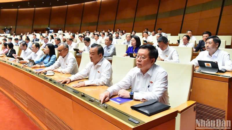 Quốc hội nhất trí sửa đổi, bổ sung một số điều của Hiến pháp năm 2013