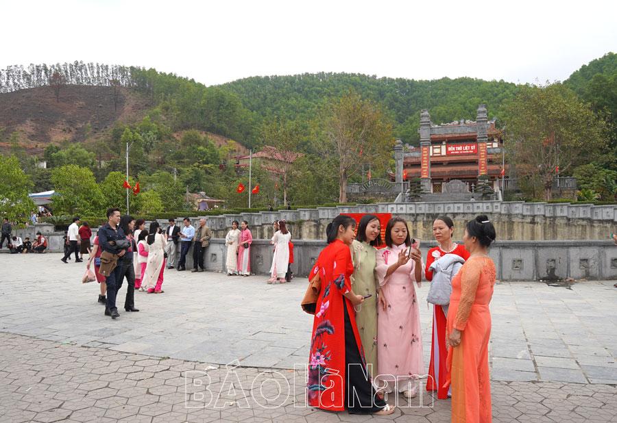 Trên 100.000 lượt khách du lịch đến Hà Nam dịp nghỉ lễ 30/4-1/5