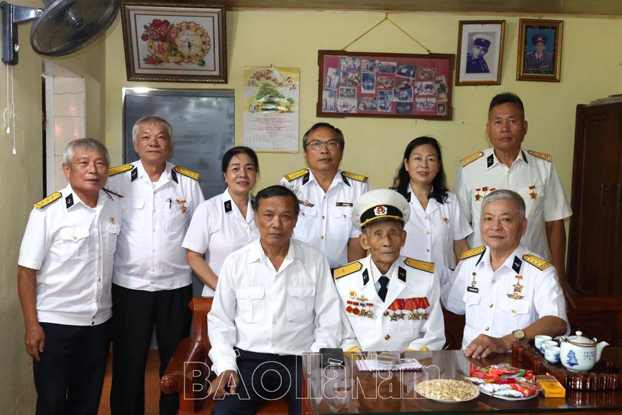 Tự hào cán bộ, chiến sĩ Hải quân nhân dân Việt Nam