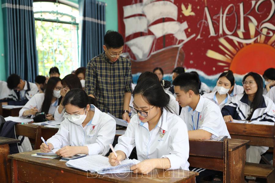 Kỳ thi tốt nghiệp THPT 2025: Bám sát những thay đổi để có sự chủ động, thích ứng