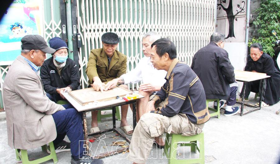 Người cao tuổi Bình Lục tích cực tập luyện thể dục thể thao