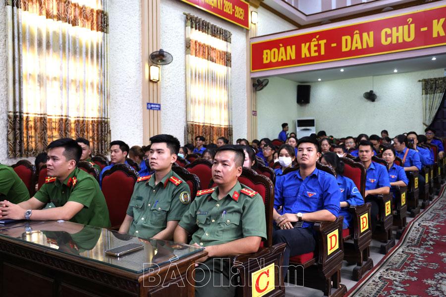 Nhân lên những tấm gương thanh niên tiên tiến