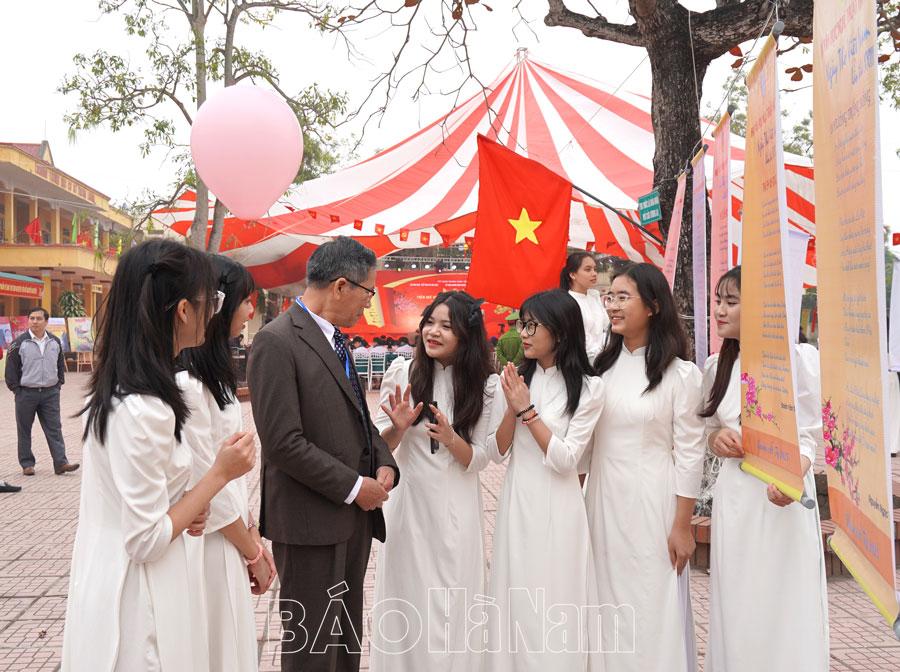 Thơ về Bác  - dòng chảy không ngừng trong lòng người viết Hà Nam