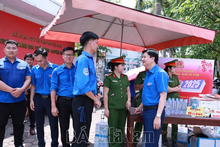 Khởi động chương trình Tiếp sức mùa thi năm 2025