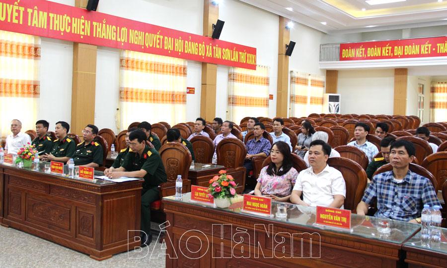 Bàn giao kinh phí hỗ trợ xây dựng 3 căn nhà tình nghĩa tại phường Tân Sơn