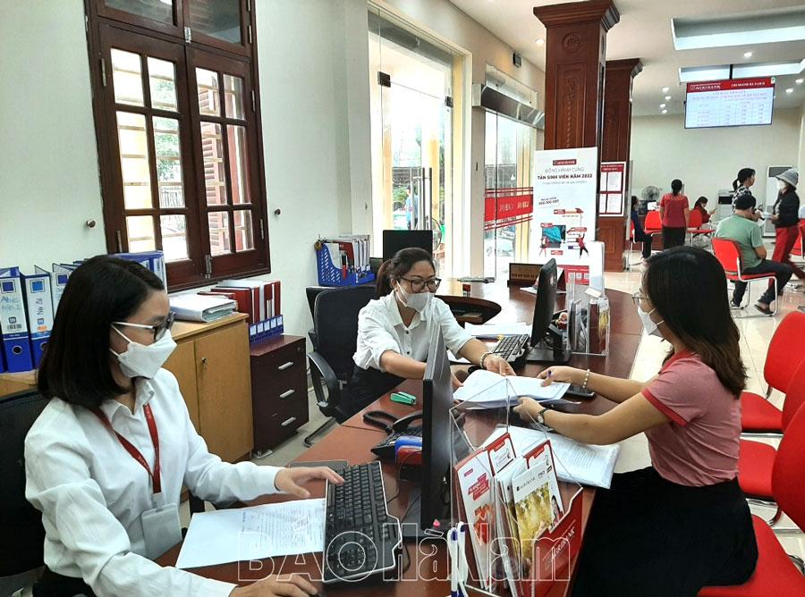 Phấn đấu hoàn thành mục tiêu tăng trưởng tín dụng