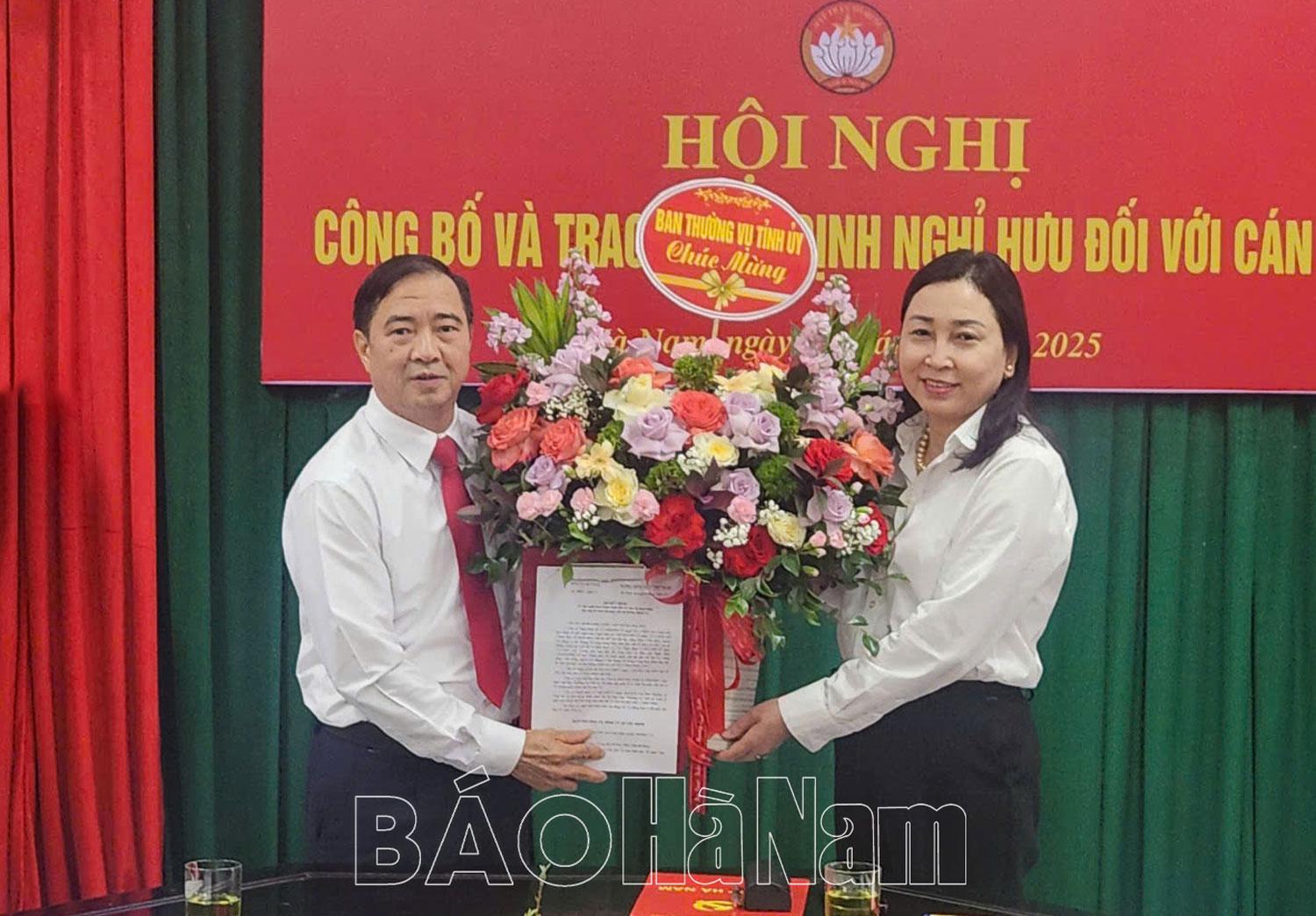 Công bố Quyết định nghỉ hưu đối với Phó Chủ tịch Ủy ban Mặt trận Tổ quốc tỉnh