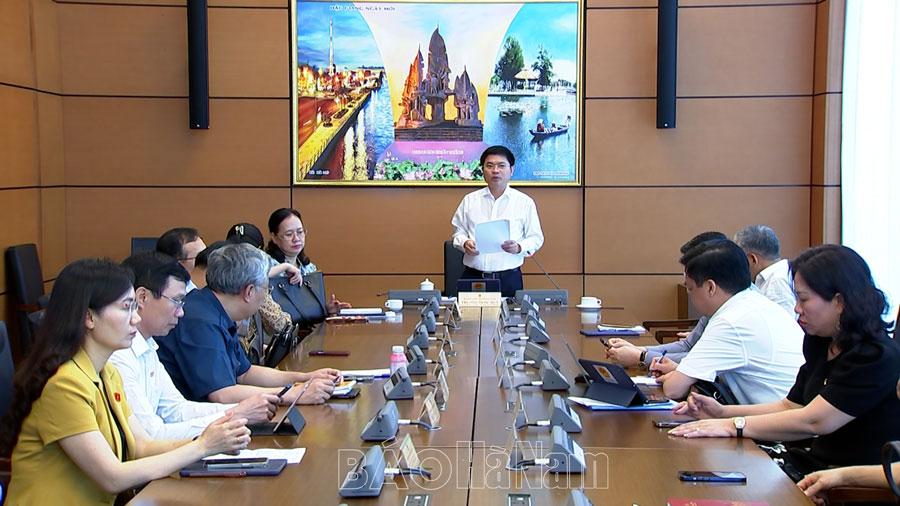 Kỳ họp thứ 5, Quốc hội khóa XV: Thảo luận tại tổ về một số dự án luật