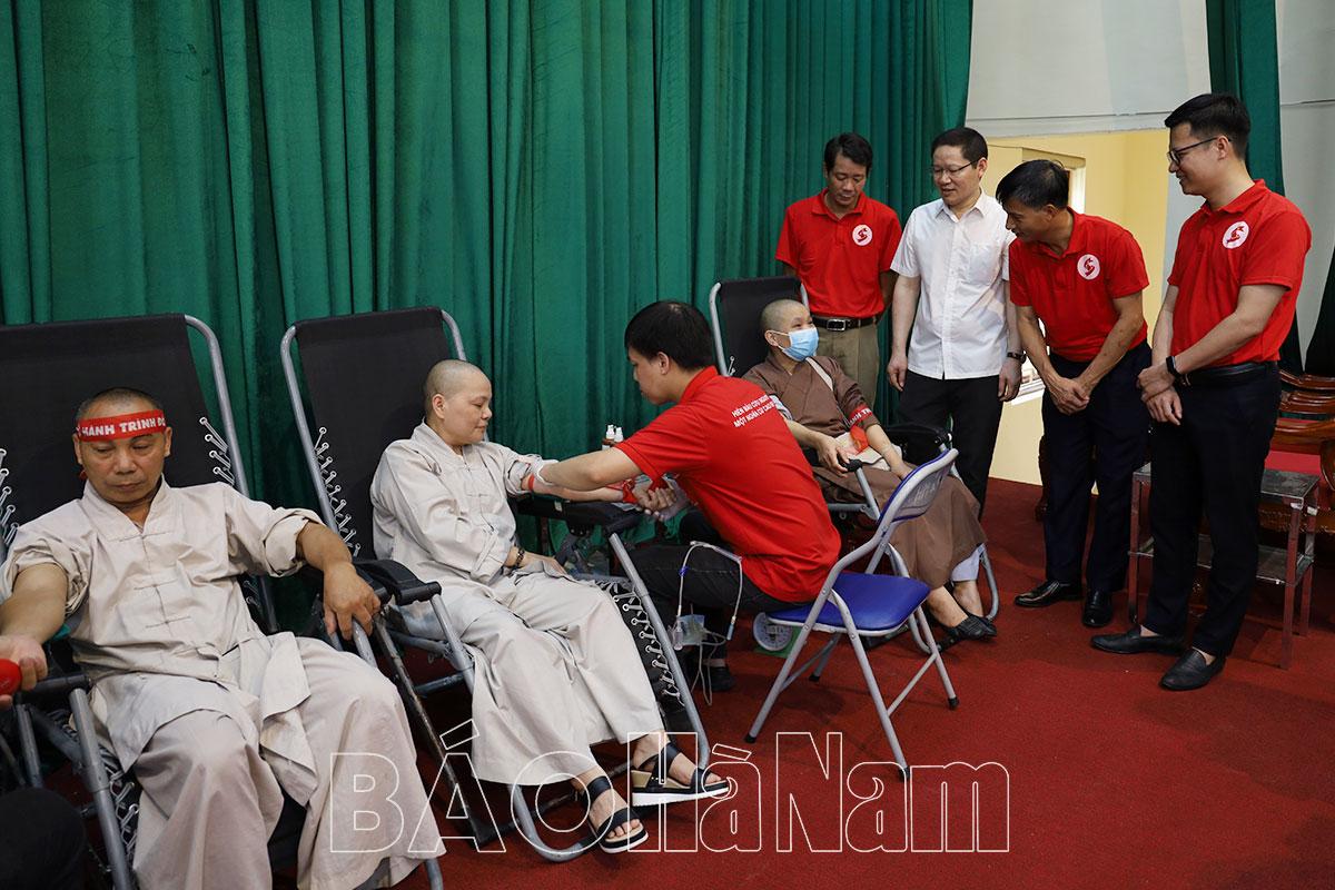 Khai mạc Hành trình đỏ - Hà Nam kết nối dòng máu Việt