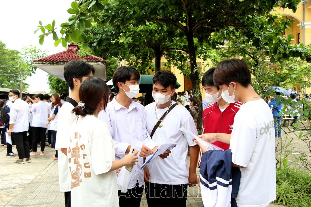 Môn Toán kỳ thi Tốt nghiệp THPT 2023: Đề vừa sức, nhiều học sinh có thể đạt điểm khá giỏi