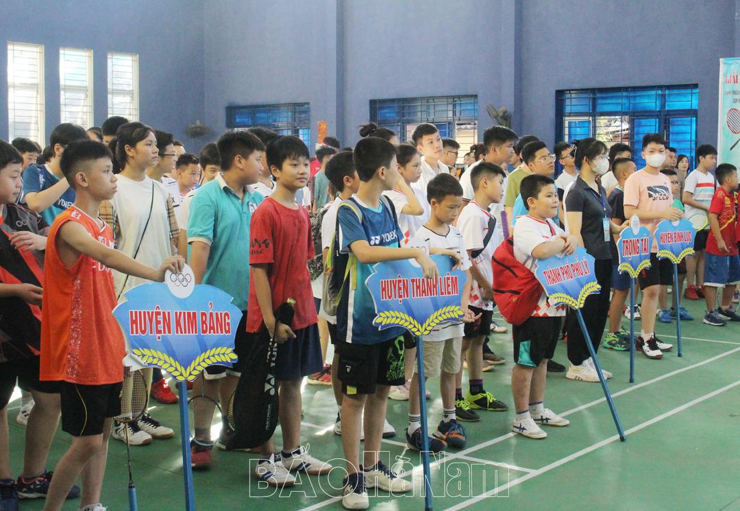 Trên 150 VĐV tham gia Giải Cầu lông Thanh thiếu nhi tỉnh Hà Nam năm 2023 -  Cúp Hoa Đông lần thứ I