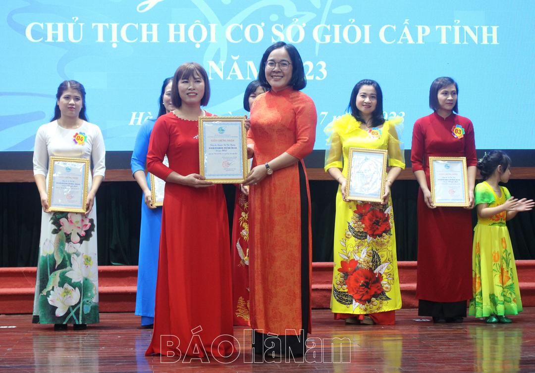 Giao lưu Chủ tịch Hội phụ nữ cơ sở giỏi tỉnh Hà Nam năm 2023