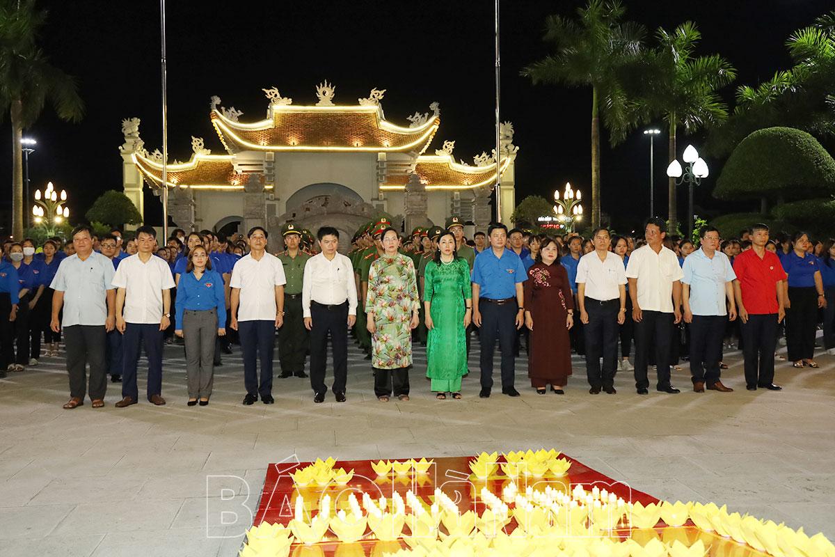 Lễ thắp nến tri ân các Anh hùng liệt sỹ