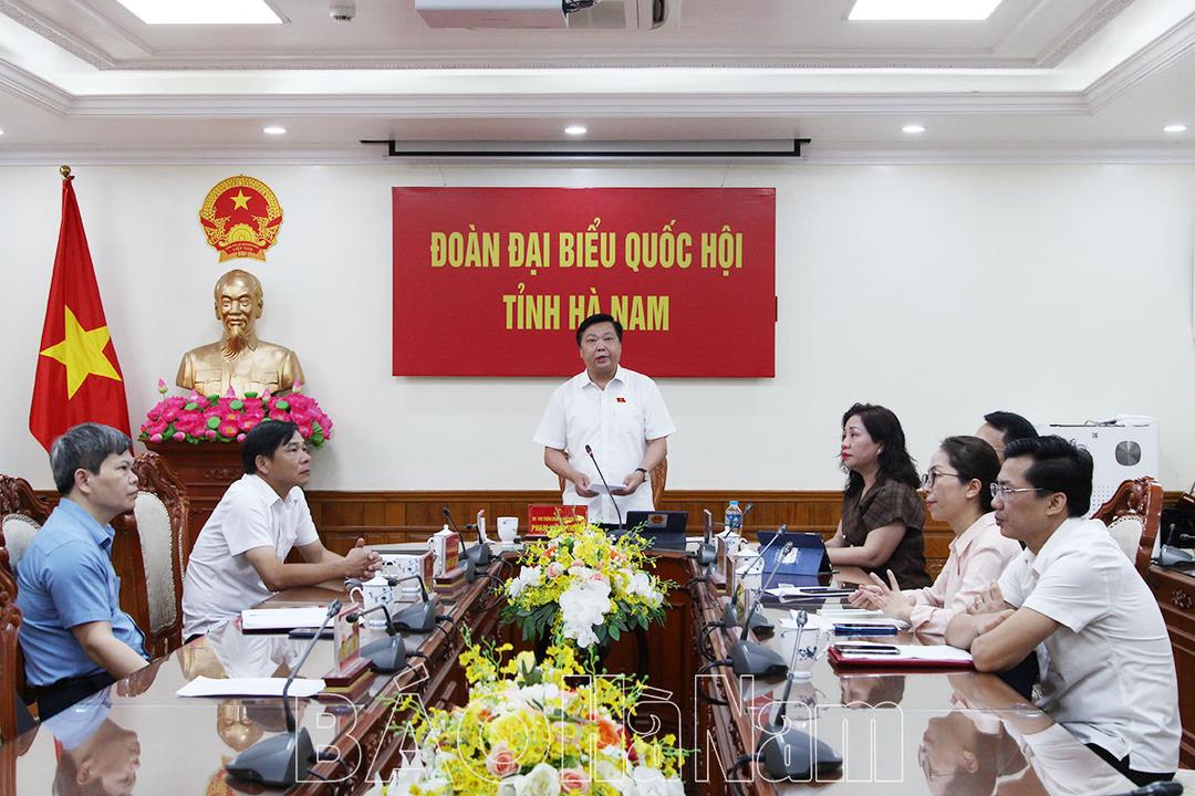 Ủy ban Thường vụ Quốc hội chất vấn Bộ trưởng Bộ Tư pháp Lê Thành Long