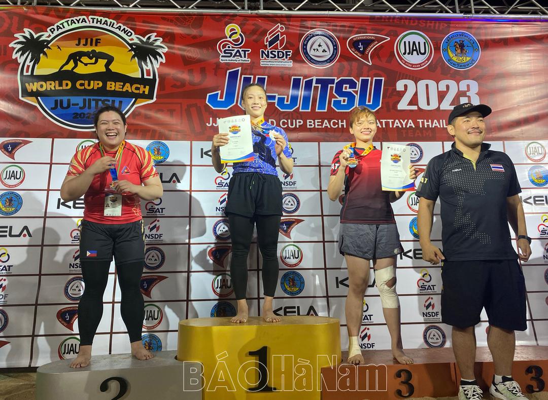 Các võ sĩ Hà Nam đoạt 5 Huy chương Vàng Giải Jujitsu vô địch bãi biển thế giới 2023