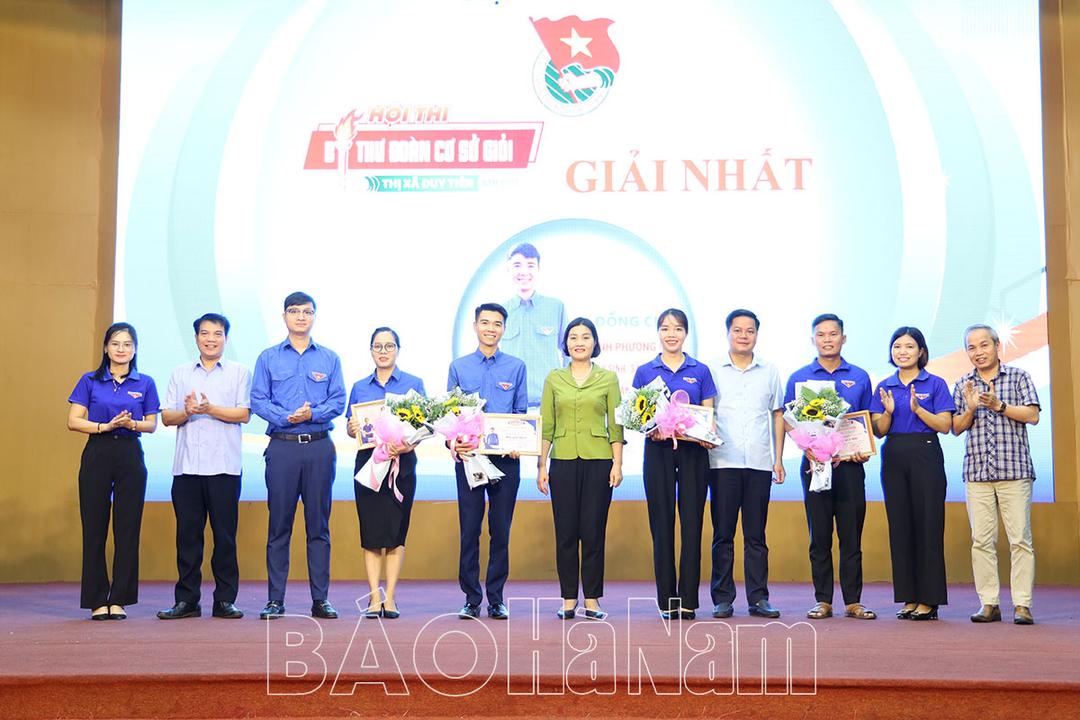 Thị đoàn Duy Tiên tổng kết và trao giải Hội thi Bí thư Đoàn cơ sở giỏi năm 2023