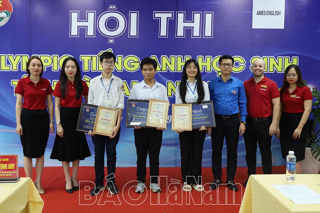 11 thí sinh tham dự Hội thi Olympic Tiếng Anh học sinh tỉnh Hà Nam năm 2023