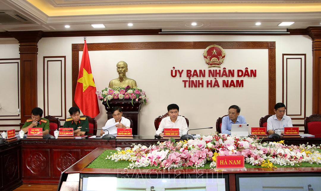 Phiên họp thường kỳ tháng 9 của Chính phủ, Thủ tướng Phạm Minh Chính yêu cầu: Chấm dứt tình trạng đùn đẩy, né tránh, cồng kềnh về TTHC, thực hiện việc phối hợp hiệu quả hơn.