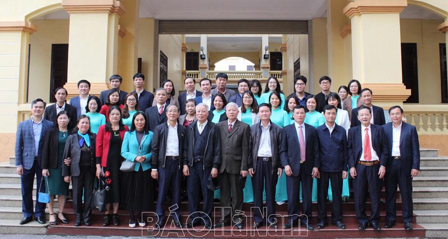 Văn phòng Tỉnh ủy phát huy truyền thống “Tuyệt đối trung thành, đoàn kết, sáng tạo, tận tụy, chu đáo, giữ vững nguyên tắc công tác”