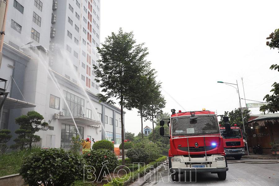 Thực tập phương án chữa cháy và cứu nạn, cứu hộ tại Toà nhà Chung cư Tiến Lộc