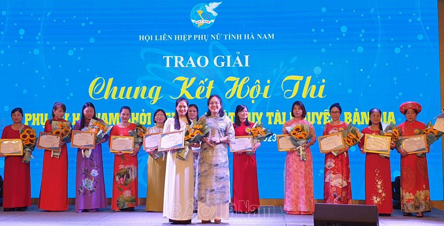 Dự án “Sản xuất tỏi đen Linh An” của chị Nguyễn Thị Huyên ở xã Công Lý đạt giải Nhất hội thi “Phụ nữ Hà Nam khởi nghiệp, phát huy tài nguyên bản địa”