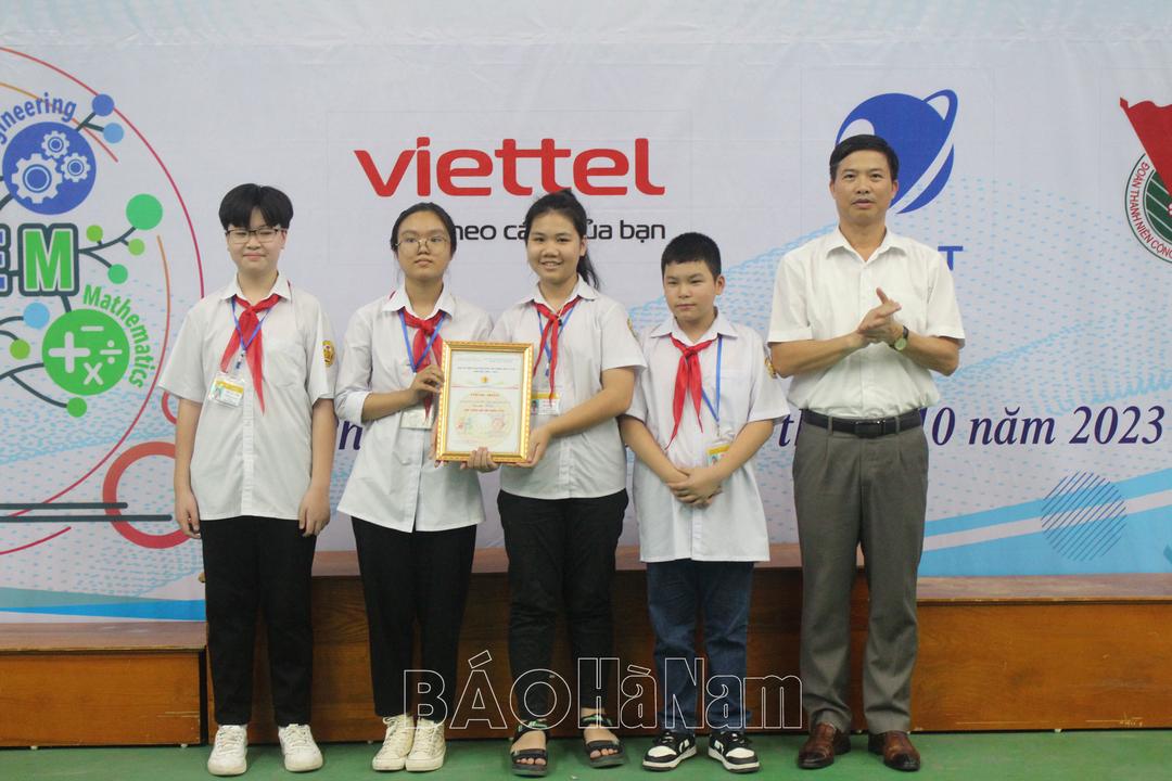 Trường THCS Trần Quốc Toản và THCS Châu Sơn đạt giải Nhất tại “Ngày hội STEM cấp THCS thành phố Phủ Lý năm học 2023-2024”