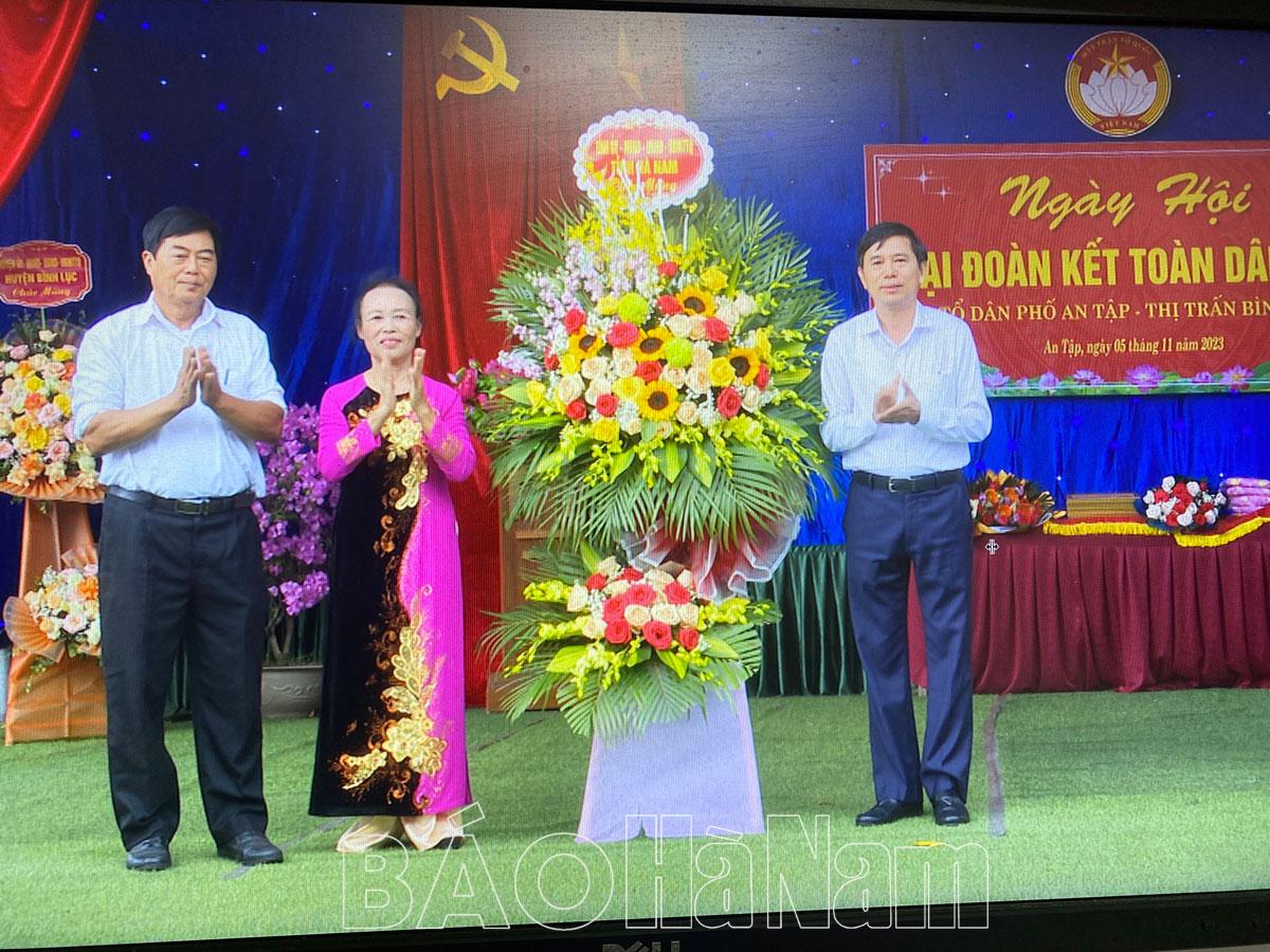 Lãnh đạo tỉnh dự Ngày hội Đại đoàn kết toàn dân tộc